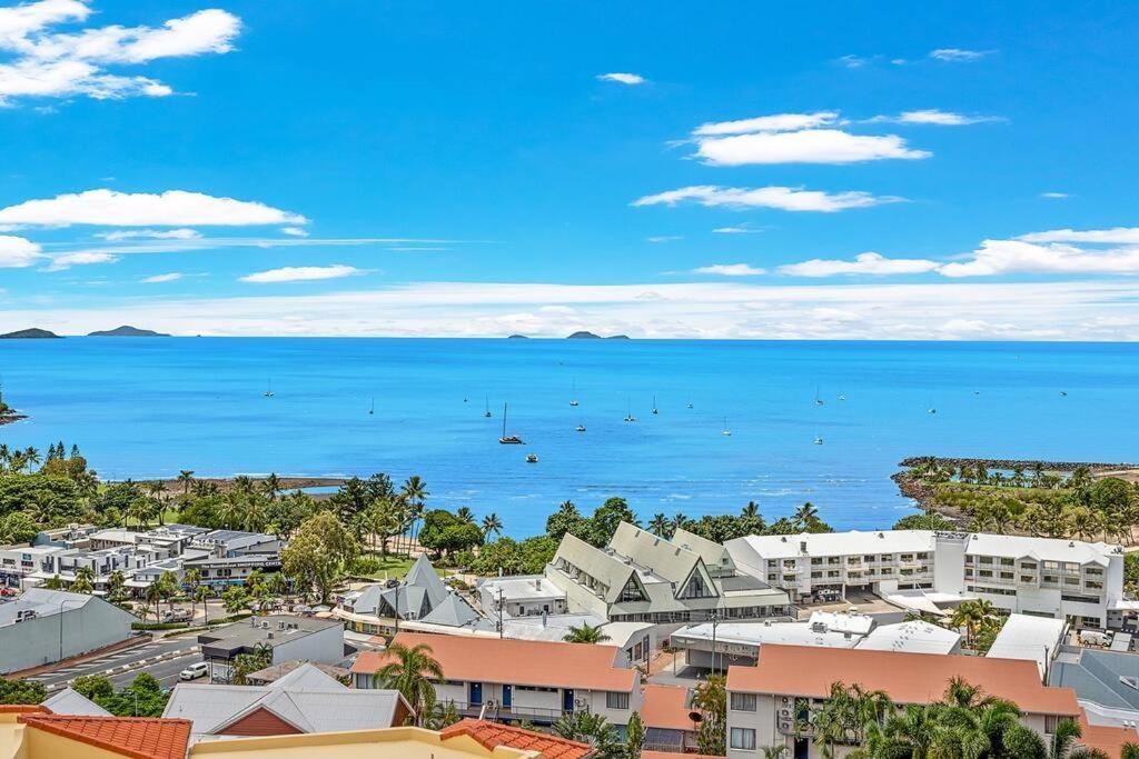 Aqua Vista Apartment Airlie Beach Ngoại thất bức ảnh